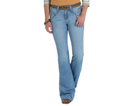 Cinch Women's Hanah Flare Light Stonewash Jean 