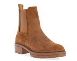 Rocket Dog® Women's Iggie Chelsea Boots - Walnut 