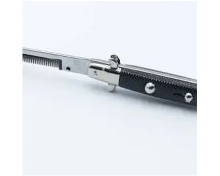 Switchblade Comb