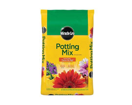 Miracle-Gro&reg; Potting Mix with Fertilizer 16 Qt