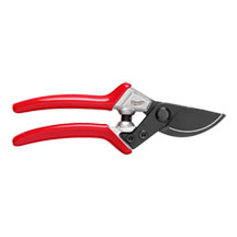 Milwaukee&reg; 3/4 in. Cut Capacity High Carbon Steel Blade Bypass Hand Pruner