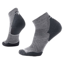 Smartwool&reg; Men's Run Targeted Ankle Socks - Gray