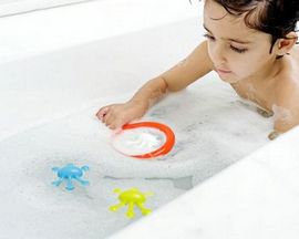 Boon® Water Bugs Bath Toys with Net